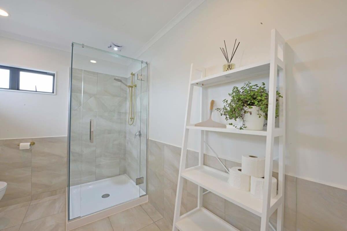 Escape To High End Comforts On Riverton Villa Mount Maunganui Buitenkant foto